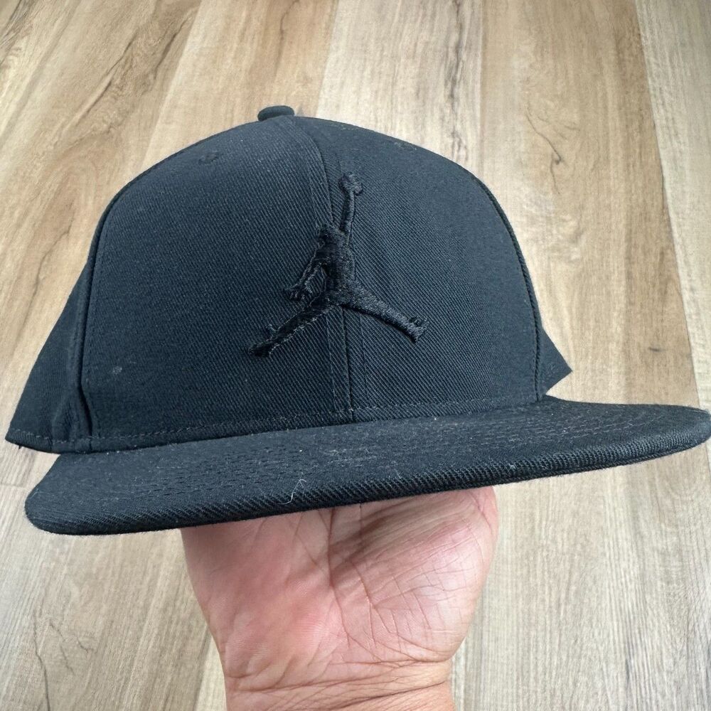 Air Jordan Triple Black Jumpman Hat Cap Snapback Triple Black Mens Baseball